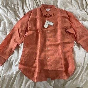 Brand new, too big for my husband. Original tags, linen shirt.